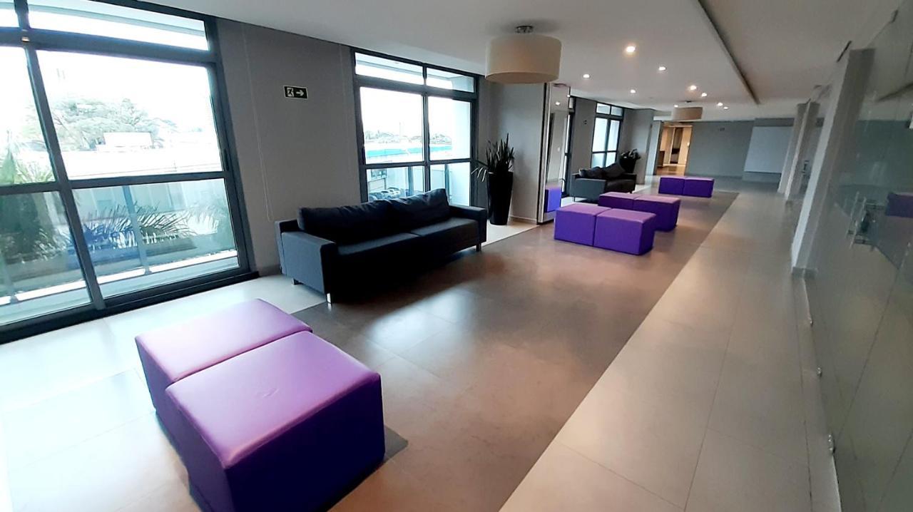 Estudio Aconchegante No Centro De Curitiba - Ar Condicio E Localizacao Perfeita! Buitenkant foto