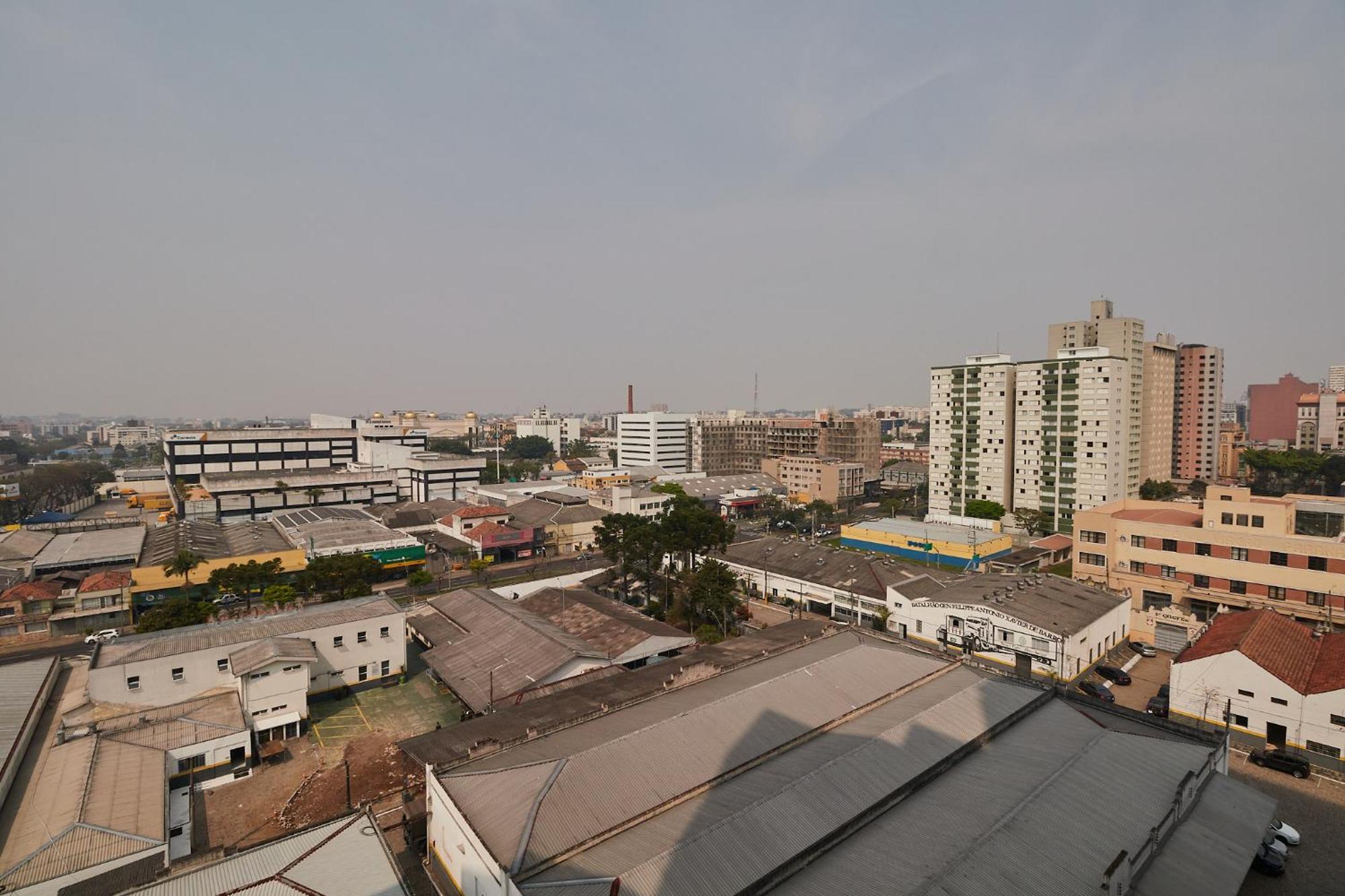 Estudio Aconchegante No Centro De Curitiba - Ar Condicio E Localizacao Perfeita! Buitenkant foto