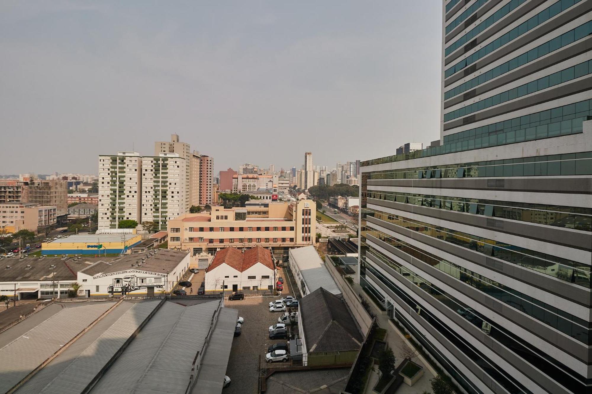 Estudio Aconchegante No Centro De Curitiba - Ar Condicio E Localizacao Perfeita! Buitenkant foto